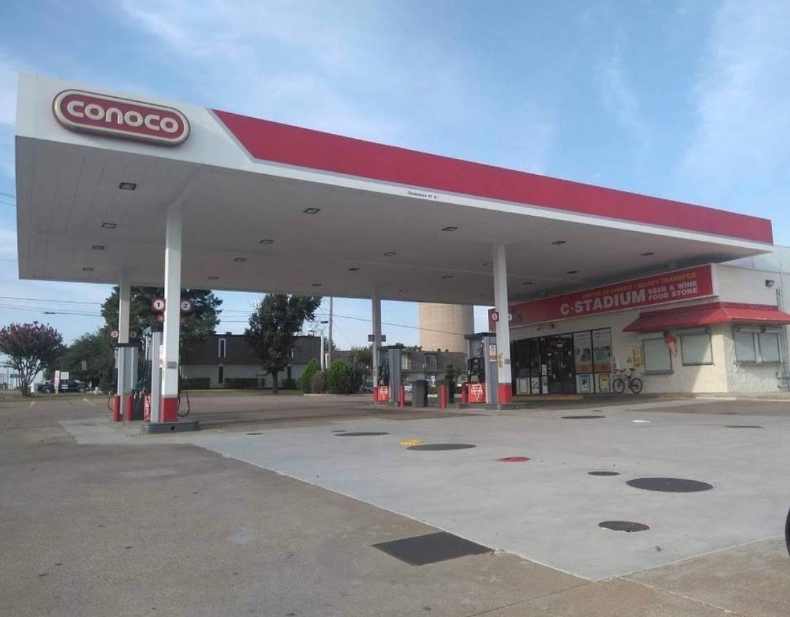 Conoco Gas Station & C-Stadium Food Store
